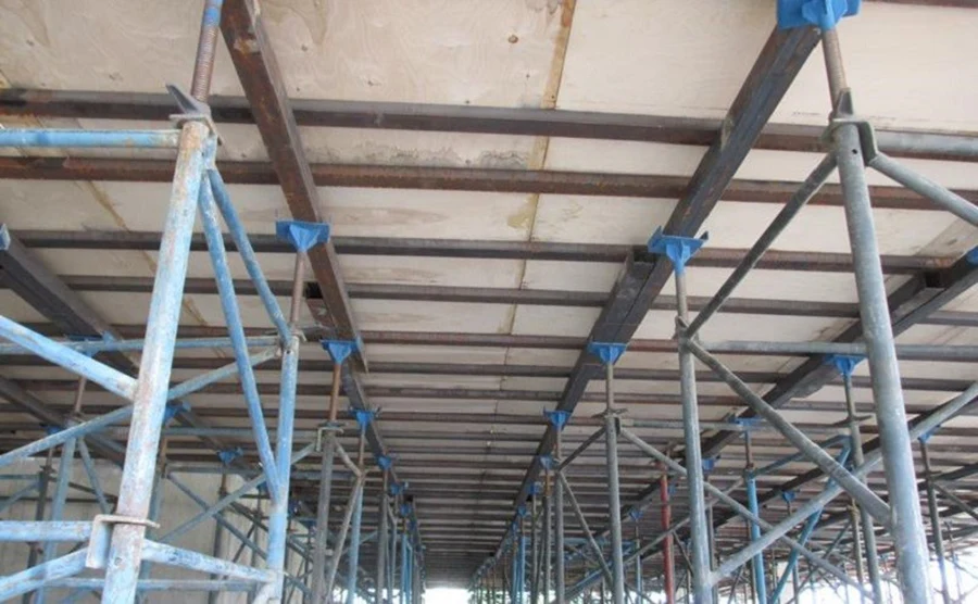 داربست زیر بتن