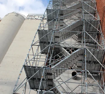 کاربرد های راهپله داربستی